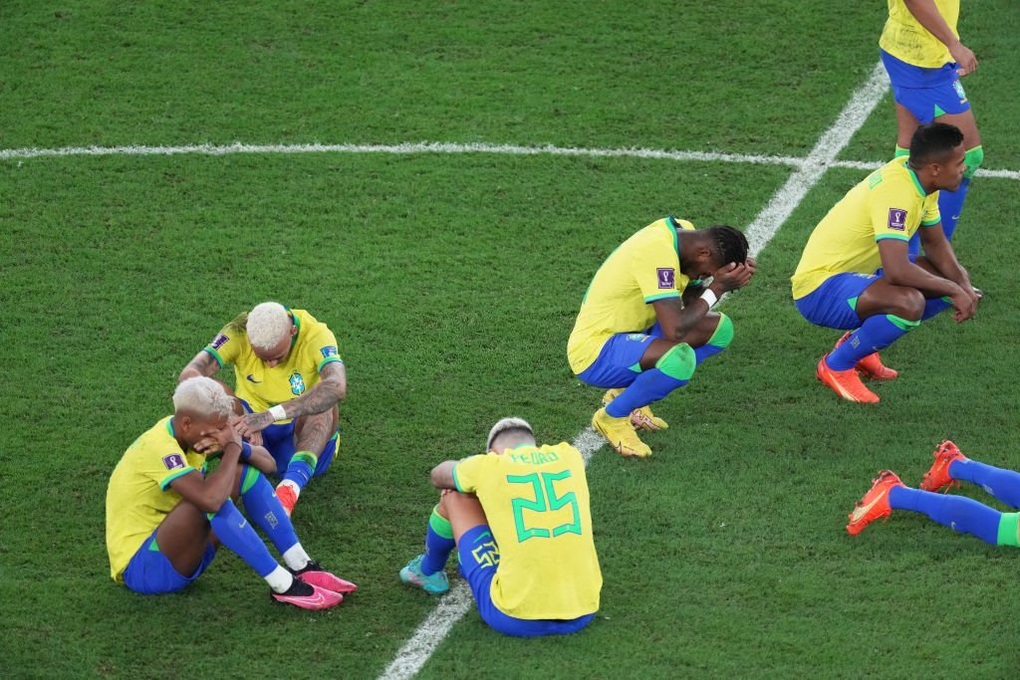Neymar bật khóc sau khi Brazil bị loại đầy cay đắng - 1 Neymar bật khóc sau khi Brazil bị loại đầy cay đắng - 1