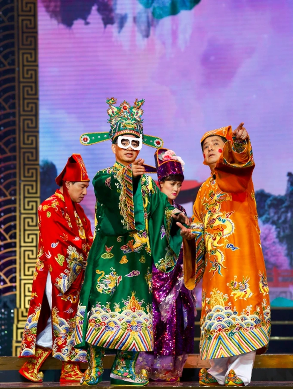 Táo quân và cái tát với công chúng - 2 Táo quân và cái tát với công chúng - 2