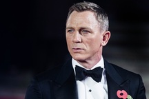 Những vai diễn hay nhất của tài tử "Điệp viên 007" Daniel Craig