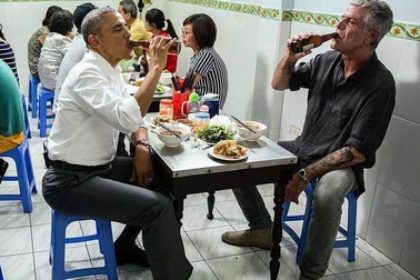 "Người ăn bún chả với ông Obama" Anthony Bourdain tự sát ở tuổi 61