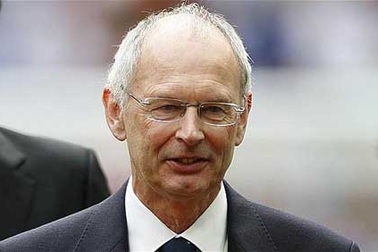 Chủ tịch LĐBĐ Anh từ chức vì lỡ World Cup 2018