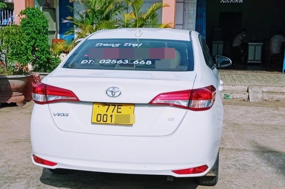 Trốn vào cốp xe ô tô nhằm vượt qua chốt kiểm dịch Covid-19 đi... rút tiền - 2 Trốn vào cốp xe ô tô nhằm vượt qua chốt kiểm dịch Covid-19 đi... rút tiền - 2