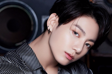 Jungkook phủ nhận clip riêng tư, tiết lộ người chiếm được trái tim mình