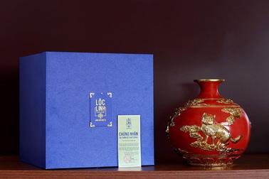 Bất ngờ di chuyển 40 quả bóng xích tại sân Mỹ Đình để "lấy hên"?