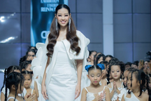 Khánh Vân, Hương Ly hội ngộ trên sàn diễn thời trang