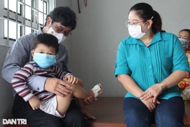 Cha, mẹ mất vì Covid-19, nhiều trẻ mồ côi đối diện nỗi lo cơm áo, thất học