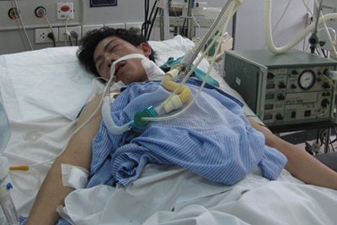 Bắt kẻ nhiều lần giả danh bác sĩ vòi tiền người bệnh