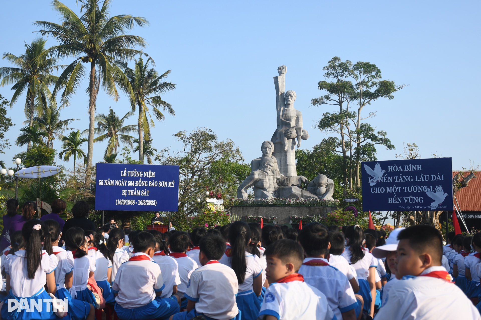 Cựu binh Mỹ kéo vĩ cầm xoa dịu nỗi đau thảm sát Sơn Mỹ - 1 Cựu binh Mỹ kéo vĩ cầm xoa dịu nỗi đau thảm sát Sơn Mỹ - 1