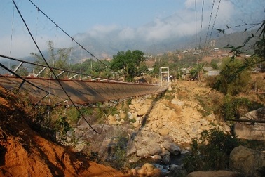 Bộ trưởng Thăng: “Chúng ta nợ người dân Chu Va một lời xin lỗi”