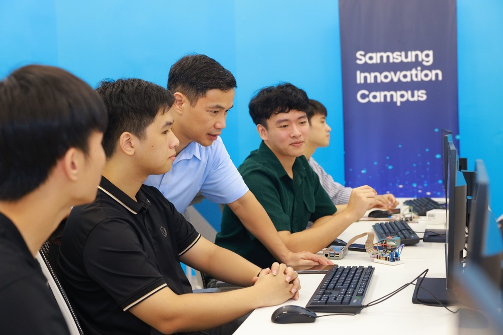 Společnost Samsung oslavuje 30 let spolupráce s Vietnamem a vytváření lepšího života s ním - 3 Samsung đánh dấu 30 năm đồng hành, kiến tạo cuộc sống tốt đẹp hơn cùng Việt Nam - 3