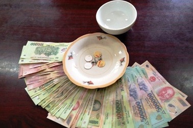 Bắt quả tang 11 đối tượng đánh bạc tại nhà Công an xã