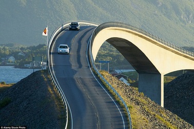"Cầu say rượu" ở Na Uy là cung đường tốt nhất châu Âu