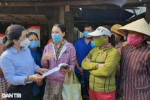 Vỡ hụi hàng tỷ đồng ngay trước Tết, cả làng biển náo động