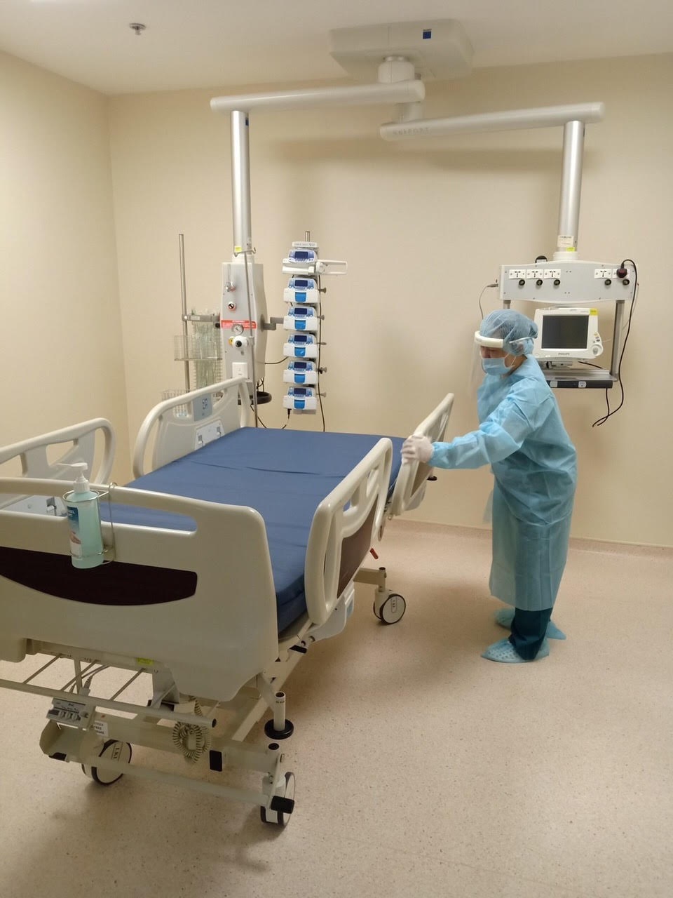 Dịch phức tạp, TPHCM tái kích hoạt Bệnh viện Điều trị Covid-19 Cần Giờ - 3 Dịch phức tạp, TPHCM tái kích hoạt Bệnh viện Điều trị Covid-19 Cần Giờ - 3