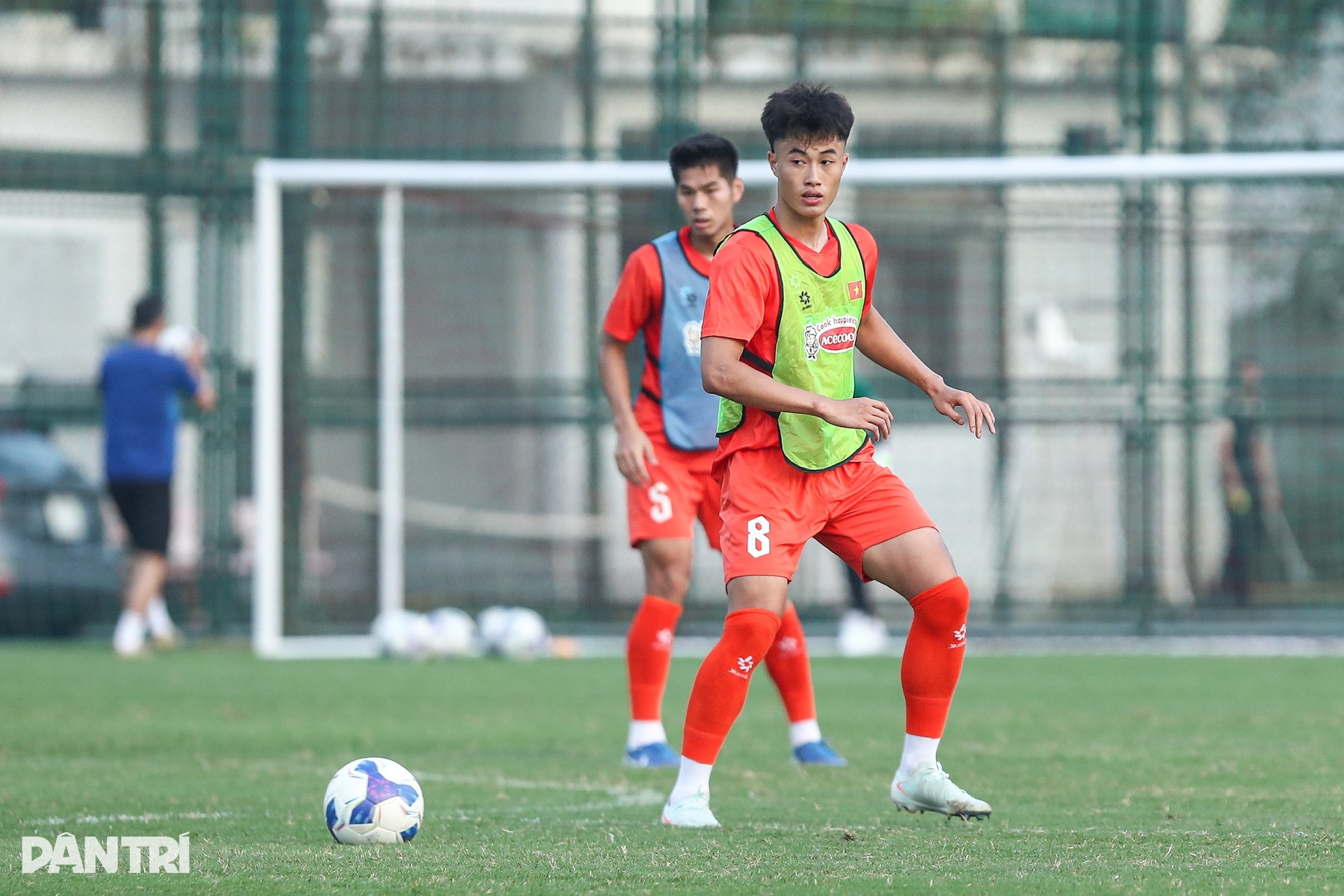 Ngôi sao Việt kiều Bùi Alex tích cực tập luyện cùng U22 Việt Nam - 11 Ngôi sao Việt kiều Bùi Alex tích cực tập luyện cùng U22 Việt Nam - 11