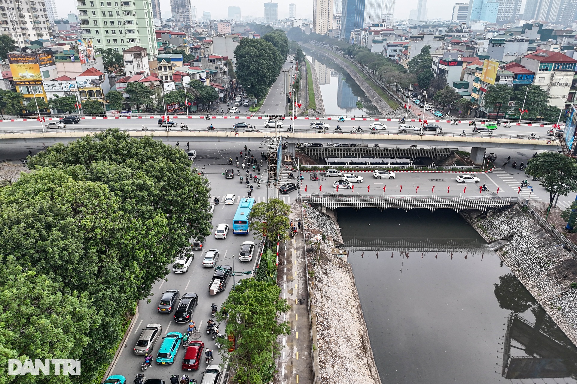 Làn đường đầu tiên dành riêng cho xe đạp ở Hà Nội thành hình - 1