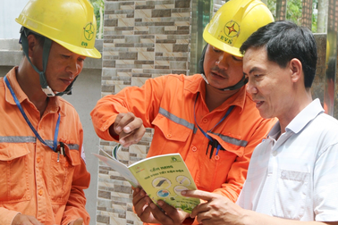 Đề nghị giám sát giá điện bán lẻ để người tiêu dùng không bị thiệt