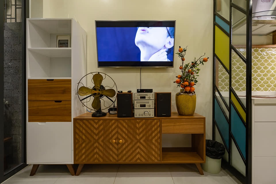 Ngôi nhà cũ mèm, sâu hun hút trong ngõ đẹp lung linh sau cải tạo - 7 Ngôi nhà cũ mèm, sâu hun hút trong ngõ đẹp lung linh sau cải tạo - 7
