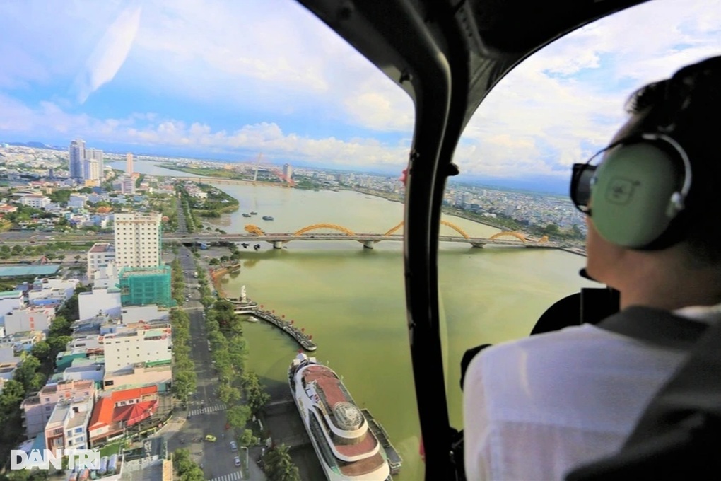 دا نانغ تعيد فتح رحلات المروحيات لمشاهدة المدينة - 1 Đà Nẵng mở lại tour bay trực thăng ngắm thành phố - 1