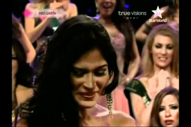 Phút đăng quang của Hoa hậu Trái đất 2011