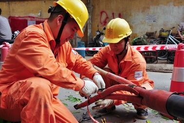 Hoãn toàn bộ lịch cắt điện để sửa chữa, cải tạo, nâng cấp lưới điện trong những ngày nắng nóng ≥36°C.