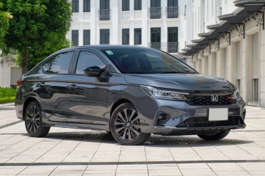 Ô tô "nội" vừa được ưu đãi trước bạ, hãng xe này còn giảm giá tới 80 triệu