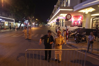 Hà Nội: Chính thức ngăn xe về Hồ Gươm, khai trương tuyến phố đi bộ mới