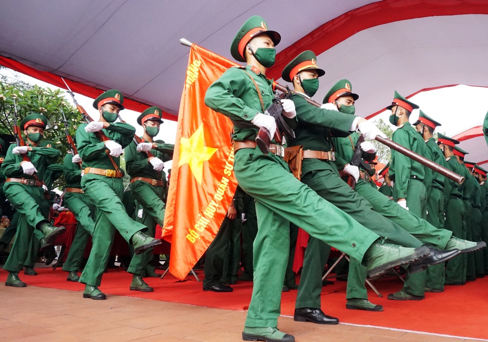 Trọng thể Lễ an táng 95 liệt sĩ quân tình nguyện và chuyên gia Việt Nam - 5 Trọng thể Lễ an táng 95 liệt sĩ quân tình nguyện và chuyên gia Việt Nam - 5