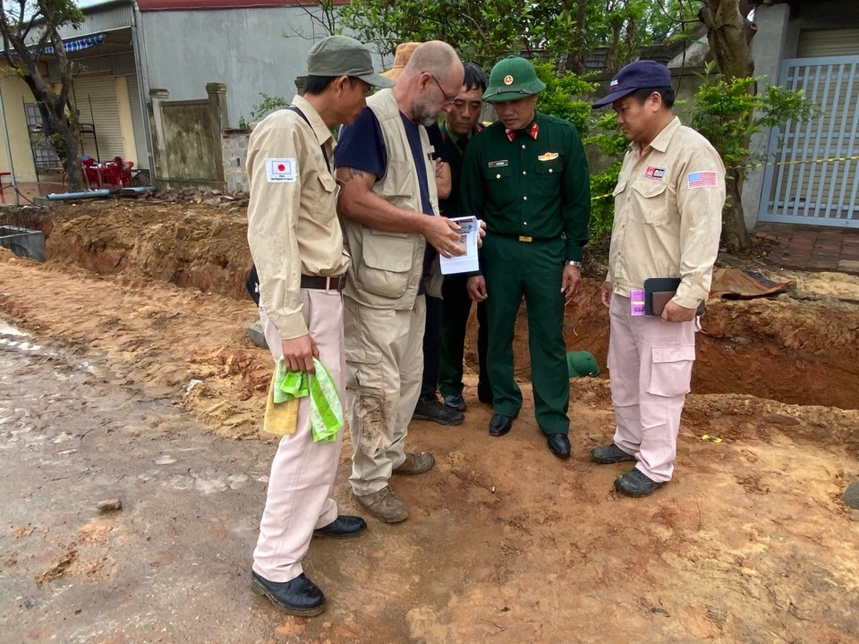 Chuyện nghề về những người đối mặt với tử thần - 6 Chuyện nghề về những người đối mặt với tử thần - 6