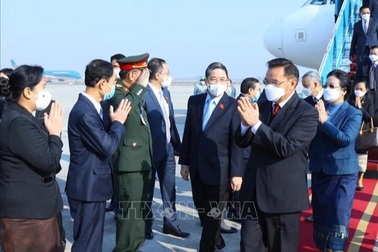 Chủ tịch Quốc hội Lào thăm chính thức Việt Nam