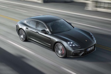 Chưa ra mắt, Porsche Panamera Turbo thế hệ thứ hai đã có mặt tại Việt Nam