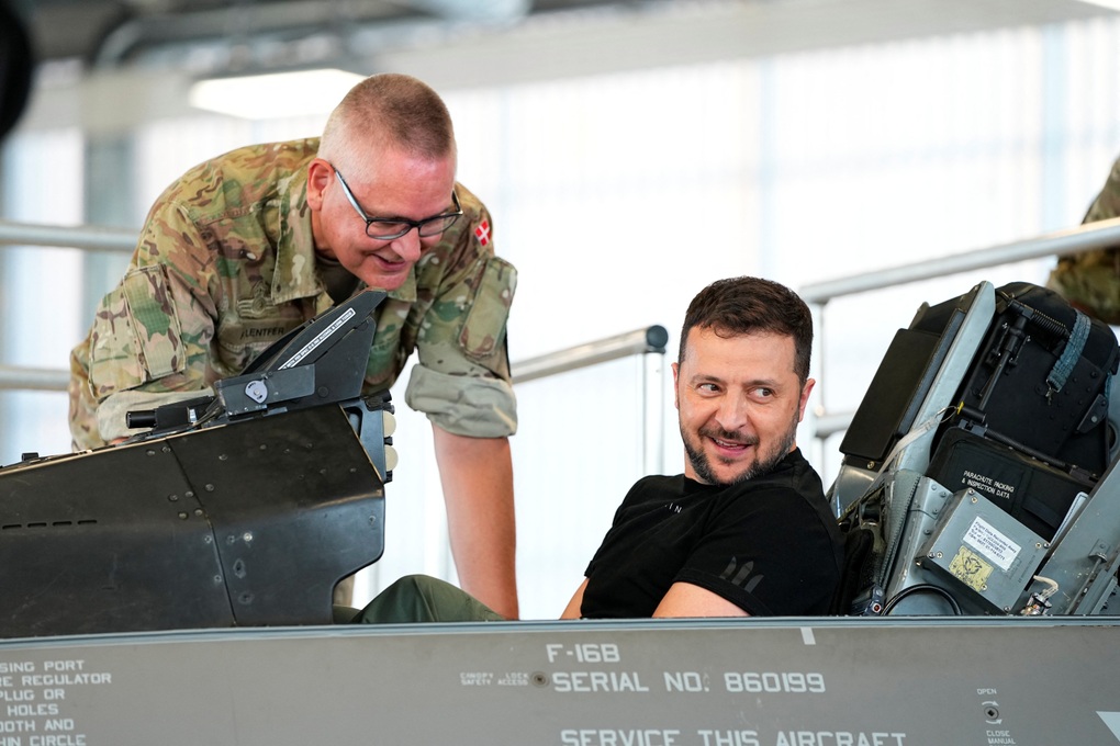 Đan Mạch nêu điều kiện bàn giao F-16 cho Ukraine - 1 Đan Mạch nêu điều kiện bàn giao F-16 cho Ukraine - 1