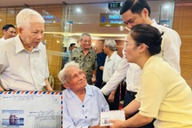 Vị tướng trăm tuổi dành lương hưu ủng hộ đồng bào vùng bão lũ