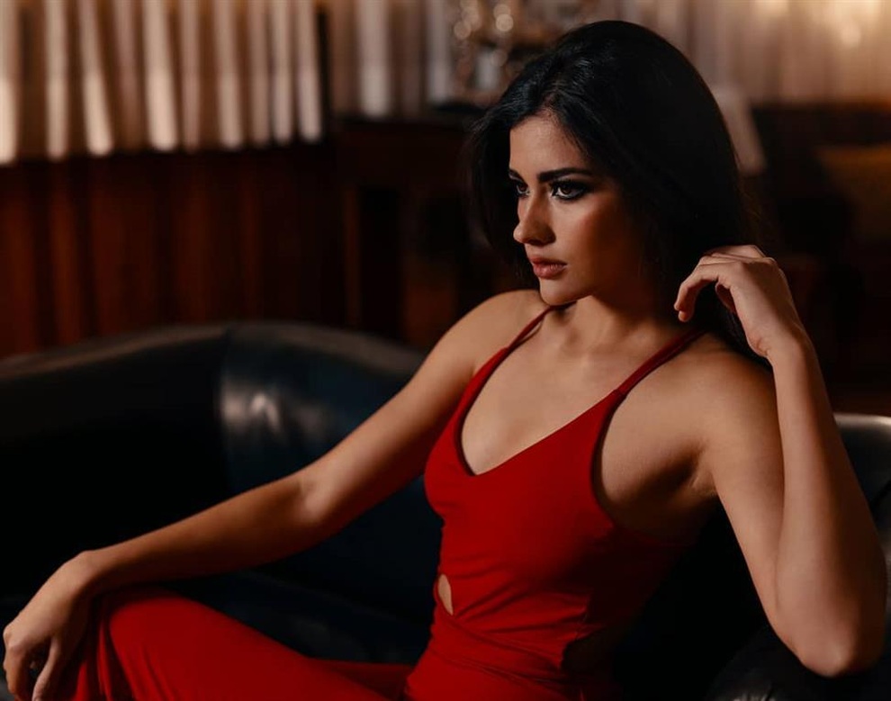 Hết thi Hoa hậu Thế giới, Trái đất, người đẹp Chile lại thi Hoa hậu Hoàn vũ - 7