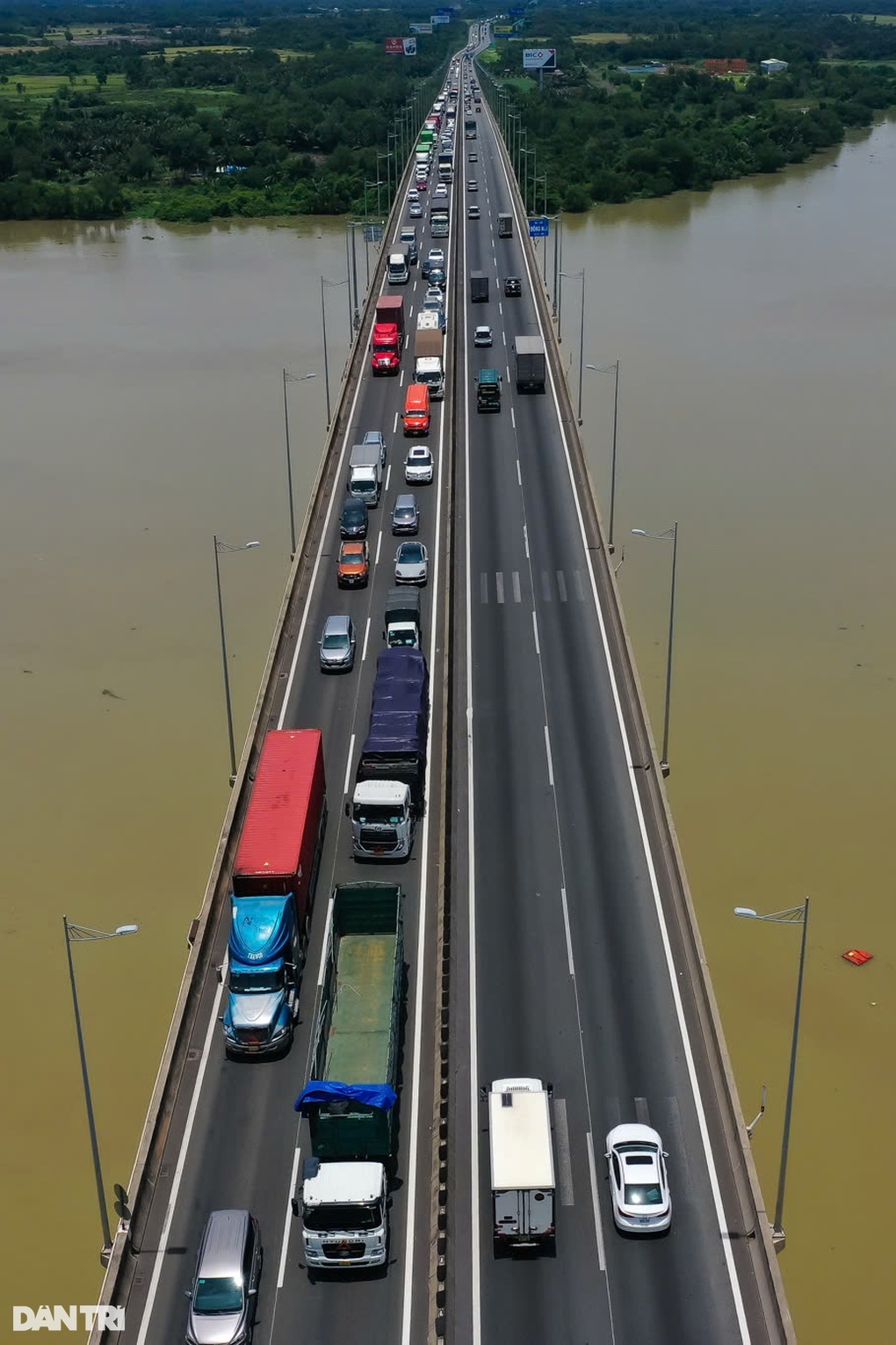 Đóng một phần cầu Long Thành để sửa khe co giãn - 1 Đóng một phần cầu Long Thành để sửa khe co giãn - 1