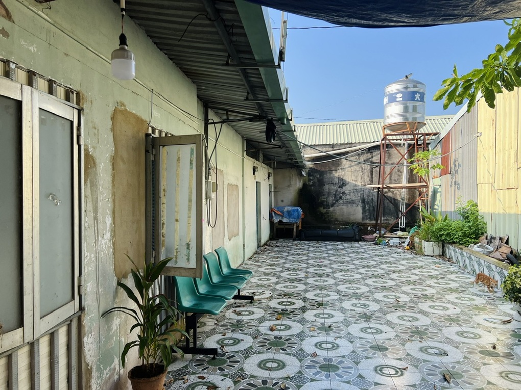 Chuyện từ dãy trọ chỉ 2 trên 7, hai mẹ con nhiều đêm không ngủ - 2 Chuyện từ dãy trọ chỉ 2 trên 7, hai mẹ con nhiều đêm không ngủ - 2