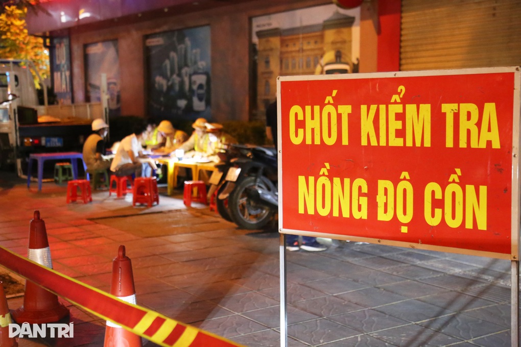 20 phút làm việc, CSGT phát hiện 4 trường hợp vi phạm cồn mức kịch khung - 1 20 phút làm việc, CSGT phát hiện 4 trường hợp vi phạm cồn mức kịch khung - 1