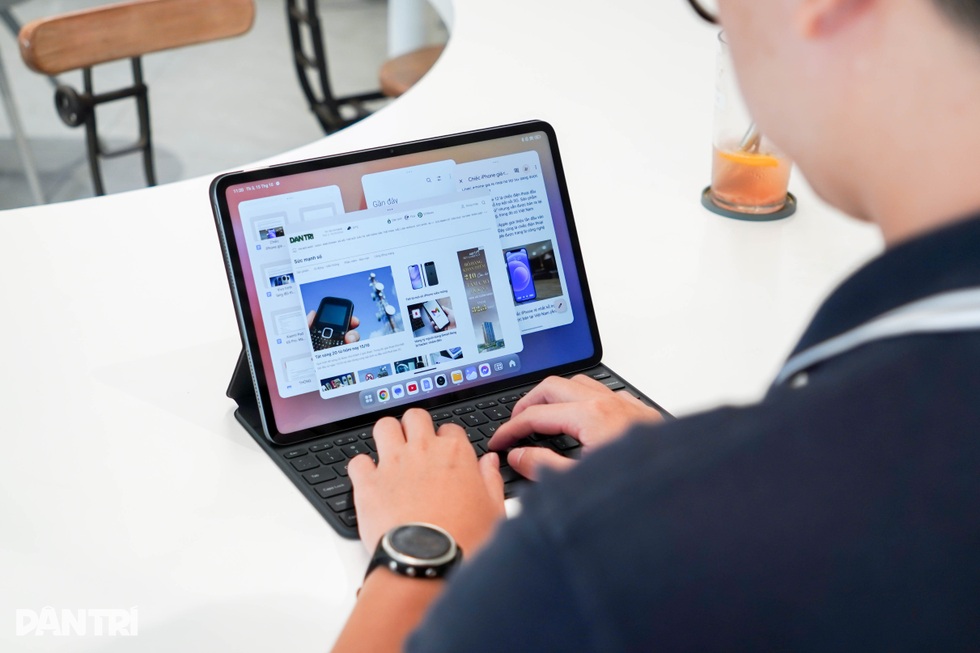 Đánh giá Xiaomi Pad 6S Pro: Có giao diện máy tính, cạnh tranh iPad Air 6 - 7 Đánh giá Xiaomi Pad 6S Pro: Có giao diện máy tính, cạnh tranh iPad Air 6 - 7