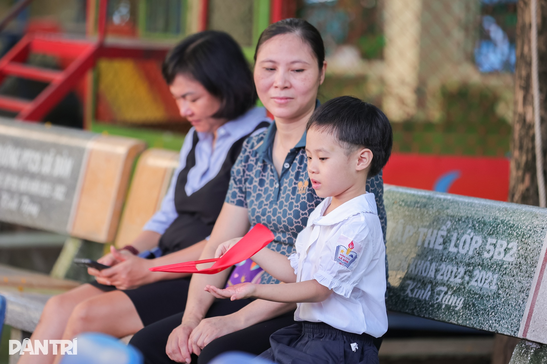 Hà Nội: Lễ khai giảng đặc biệt của những học sinh hát Quốc ca bằng tay - 9