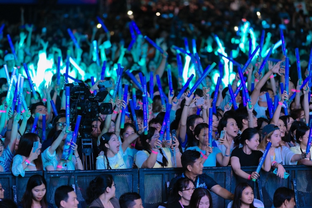 Không khí sôi động tại đêm nhạc Prime Night - VPBank Đất Sen Hồng Music Marathon 2025 - 6 Không khí sôi động tại đêm nhạc Prime Night - VPBank Đất Sen Hồng Music Marathon 2025 - 6