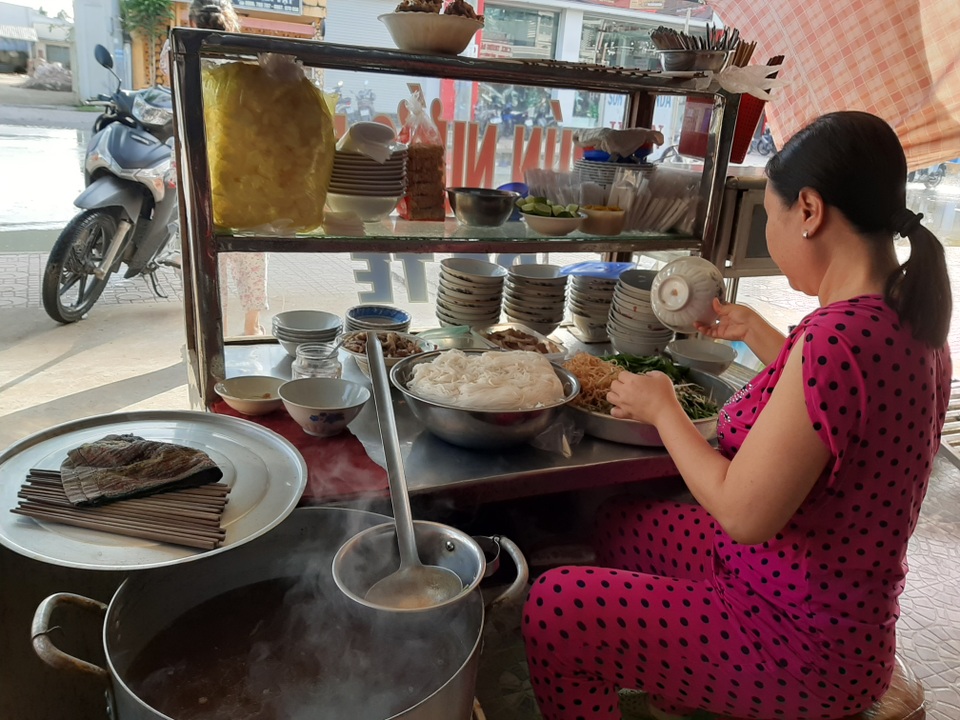 Xuýt xoa nếm thử bún nước lèo “ăn rồi lại muốn ăn thêm” đặc sản ở Sóc Trăng - 3 Xuýt xoa nếm thử bún nước lèo “ăn rồi lại muốn ăn thêm” đặc sản ở Sóc Trăng - 3