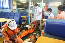 Cứu 3 thuyền viên bị hôn mê sâu do ngạt khí gas hầm lạnh