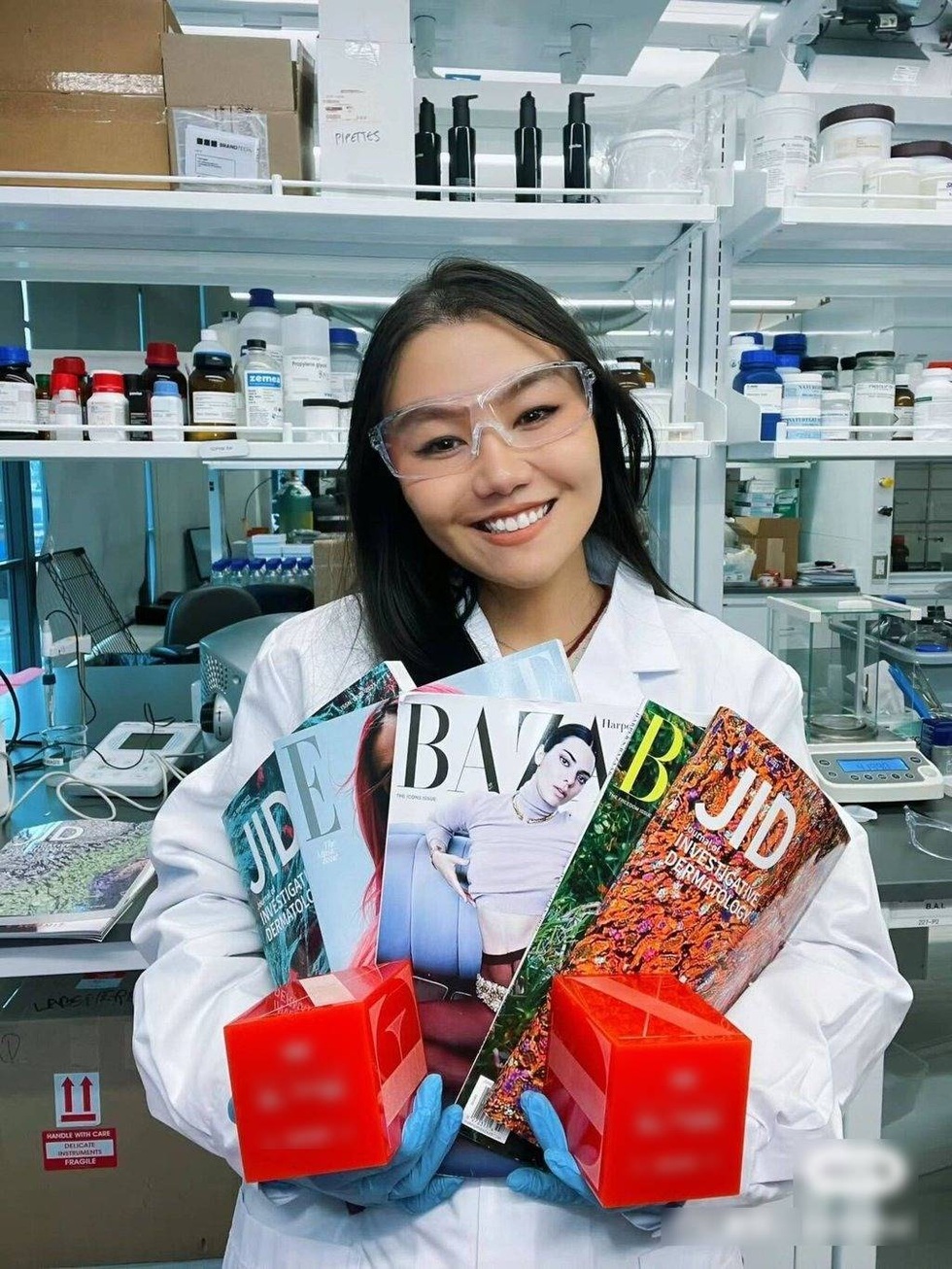 Sau 18 năm, nữ sinh có tên được đặt cho tiểu hành tinh giờ ra sao? - 1 Sau 18 năm, nữ sinh có tên được đặt cho tiểu hành tinh giờ ra sao? - 1