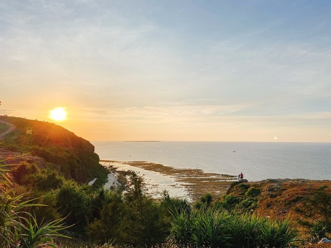 Bịch cháo trắng miễn phí và tình người ở huyện đảo Lý Sơn: Người dân hiếu khách, cảnh đẹp hoang sơ, hải sản tươi rói, ngại ngần chi mà chưa xách balo lên! - Ảnh 15. Bịch cháo trắng miễn phí và tình người ở huyện đảo Lý Sơn: Người dân hiếu khách, cảnh đẹp hoang sơ, hải sản tươi rói, ngại ngần chi mà chưa xách balo lên! - Ảnh 15.