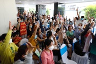 Shark Thủy mời học sinh quay lại Apax Leaders, phụ huynh quyết đòi tiền