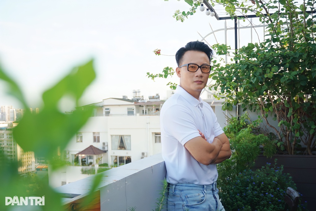 Ca sĩ Hoàng Bách: Nhiều người thấy tiếc khi tôi lập gia đình sớm - 1 Ca sĩ Hoàng Bách: Nhiều người thấy tiếc khi tôi lập gia đình sớm - 1