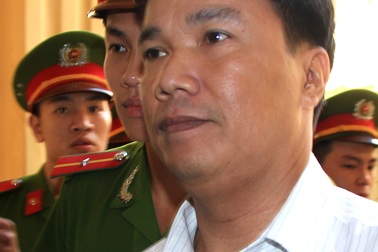 Nguyên Đại úy CSGT bắn chết cấp trên lĩnh án 9 năm tù