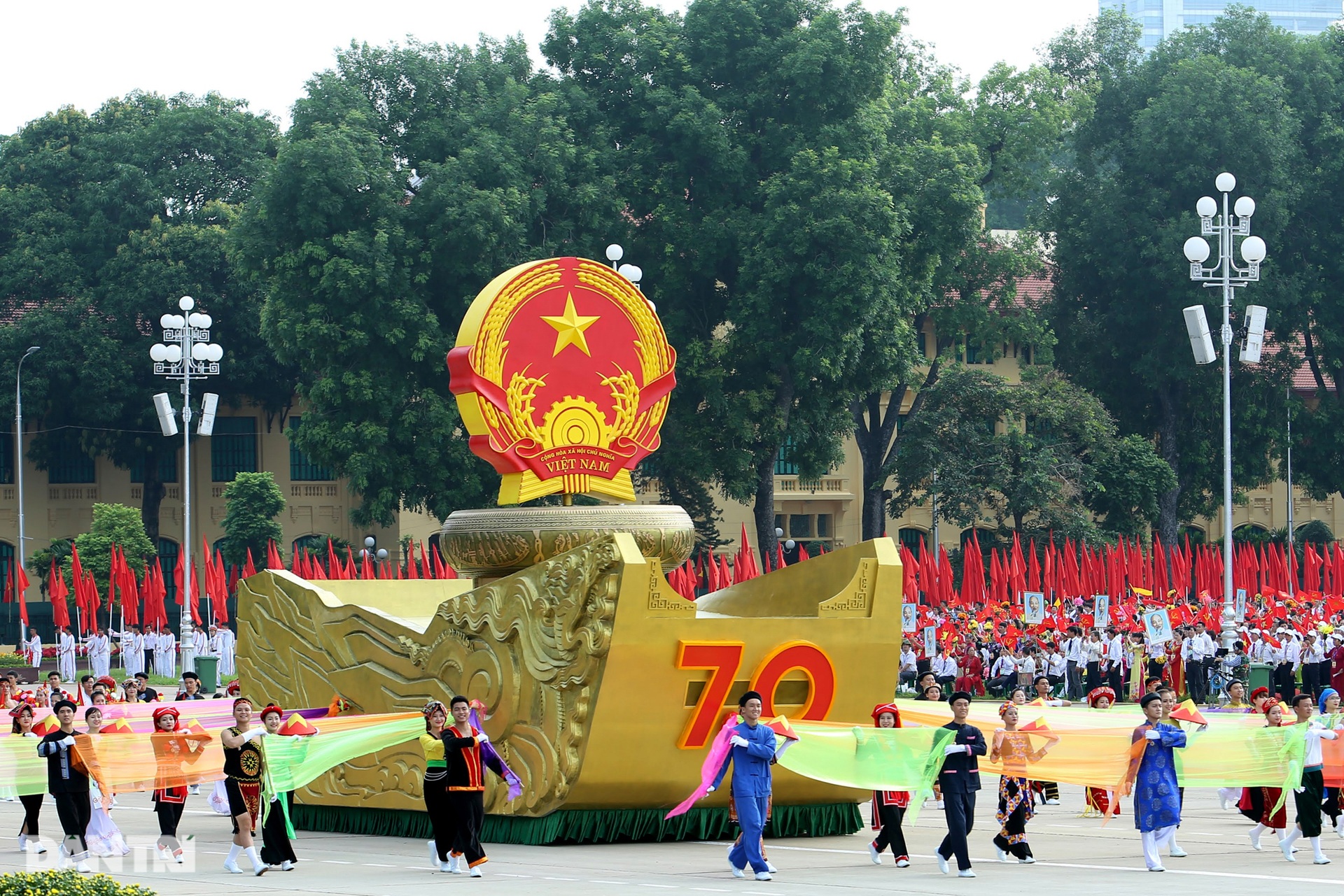 Ngắm Lễ diễu binh hùng tráng, rộn ràng đường phố Thủ đô dịp Quốc khánh 2015 - 7