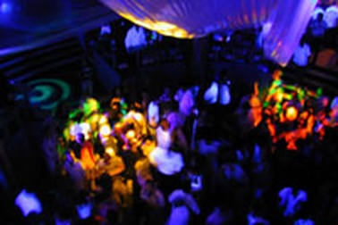 Một đêm làm “đào” 