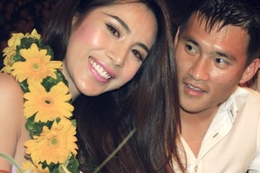 Thủy Tiên phản ứng trước thông tin “sống thử với Công Vinh”